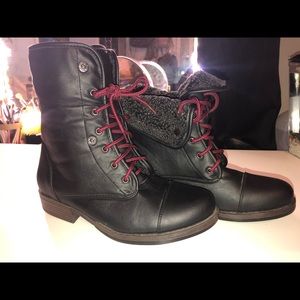 NWT faux sherpa combat boots